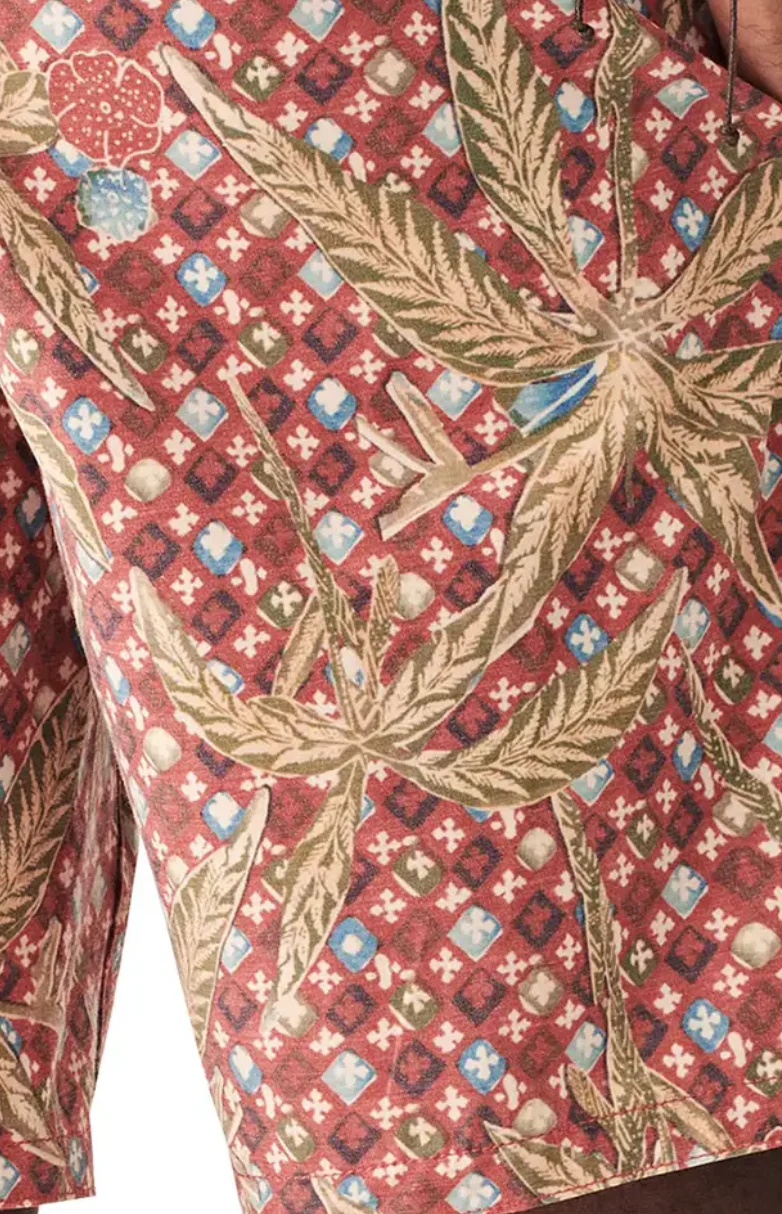 Faherty Boardshort 7" Red Palm Batik - Image 3